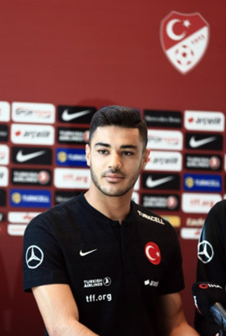 Liverpool'dan Ozan Kabak için çılgın rakam