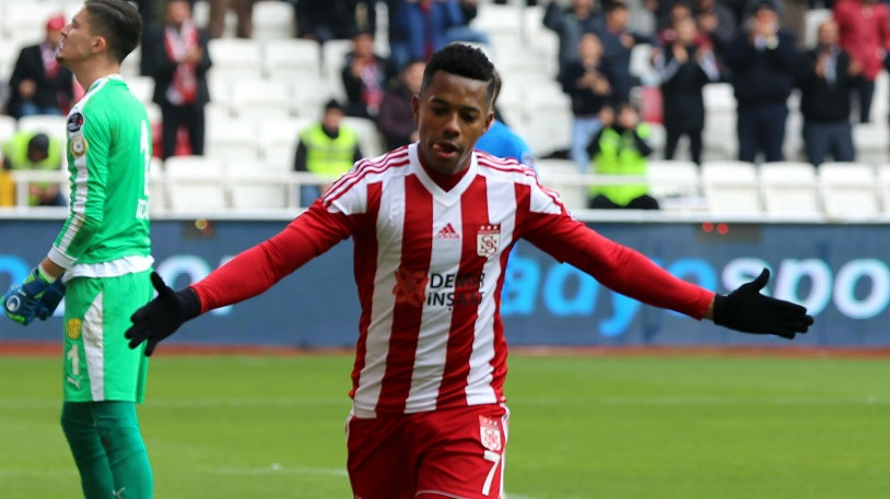 Robinho'ya 'tecavüz' suçundan 9 yıl hapis