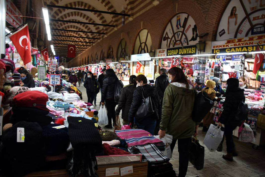 TL'deki değer kaybı sürünce, alışveriş için Türkiye'ye koşuyorlar!