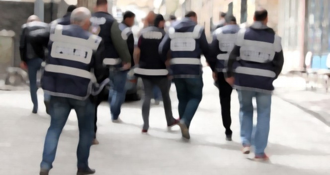 İzmir'deki FETÖ operasyonunda 116 tutuklama