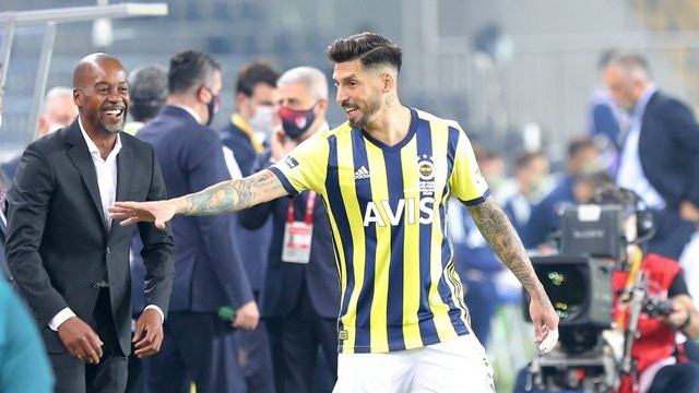 Fenerbahçe'den Sosa'ya: ''İşine bak''