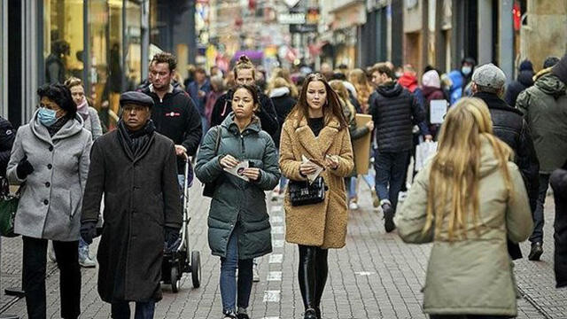Hollanda'dan 5 hafta karantina kararı verildi