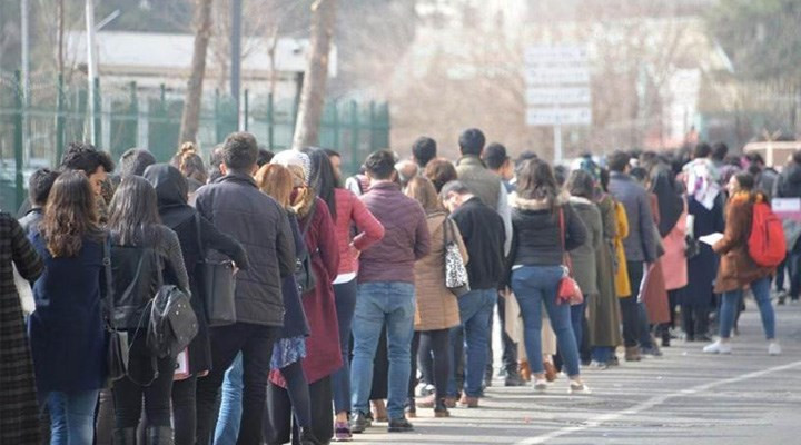 Tunus’a 5 milyon dolar veren devlet baba 300 bin gence icra gönderdi!