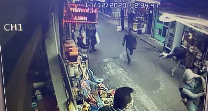 İstanbul'da kapkaççıyı esnaf yakaladı