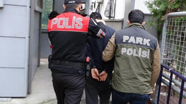 Beyoğlu'nda kılıçlı gasp: Yakalandı