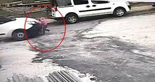 3 yaşındaki çocuğun öldüğü feci kaza kamerada