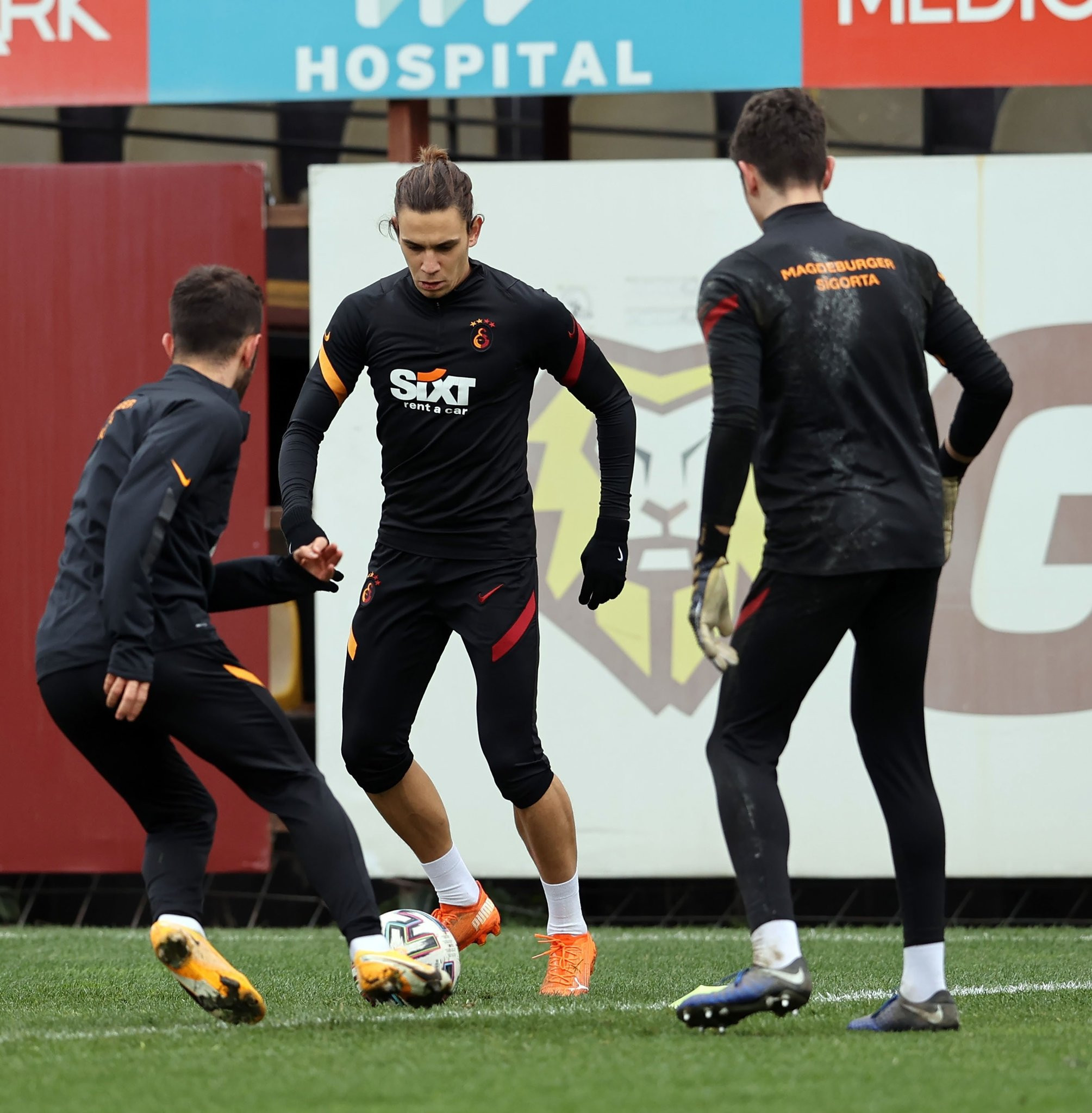 Galatasaray'da Muslera müjdesi