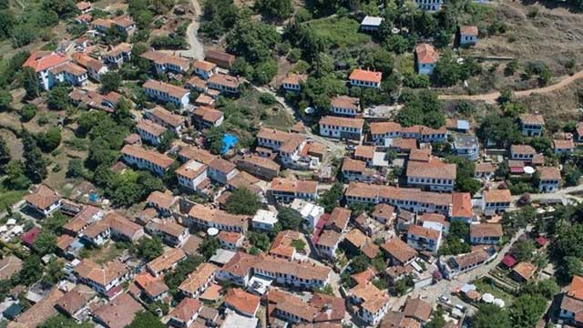 Kıyamet köyü Şirince yılbaşı tatili için tamamen doldu