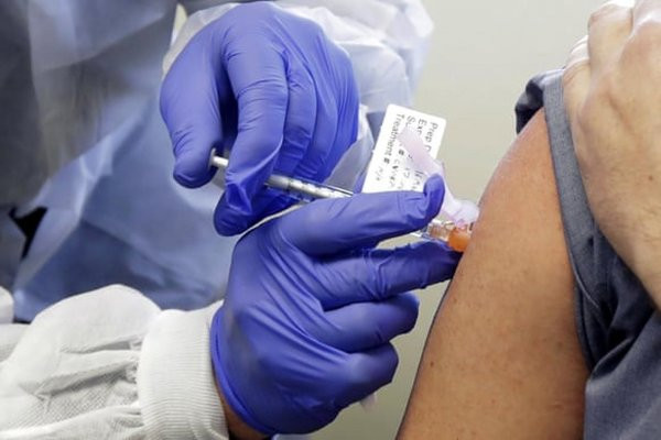 Psikologlardan dikkat çeken uyarı: Aşıyı teşvik böyle olmaz
