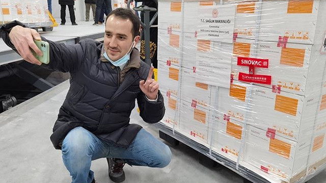 Bakan Koca'dan ''aşıda aracı firma'' iddialarına yanıt