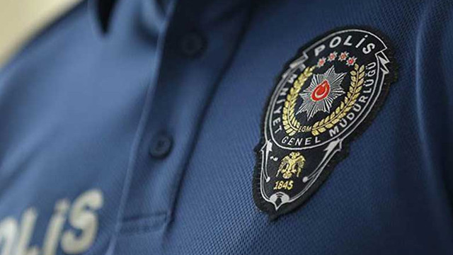 Hukukçular cevapladı: Yılbaşında polis evinize girebilir mi?