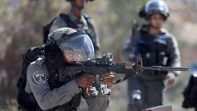 İsrail askerleri 5 Filistinliyi gözaltına aldı