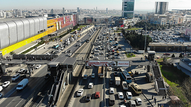 Yılbaşı kısıtlamasına 1 gün kala dikkat çeken yoğunluk