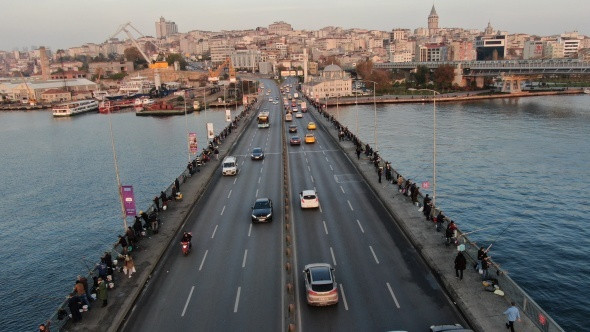 İstanbul'un balıkçıları koronavirüse olta attı!