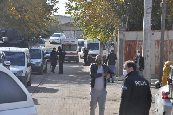 Diyarbakır'da yasağa rağmen meydan savaşı! Çok sayıda yaralı var
