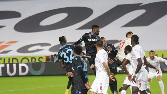 Abdullah Avcı'dan ilk puan kaybı! Trabzonspor-Sivasspor: 1-1