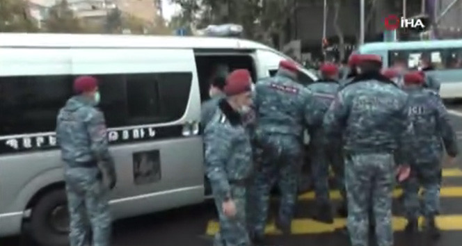 Ermenistan'da sivil itaatsizlik başladı