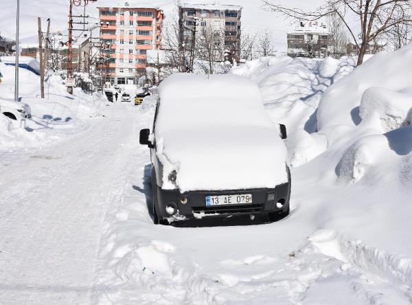 Bu fotoğraflar Türkiye'den! Evler bile kara gömüldü