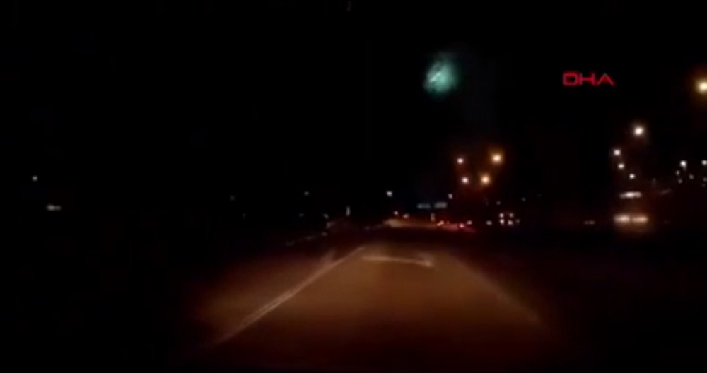 Meteorun düşme anı böyle görüntülendi