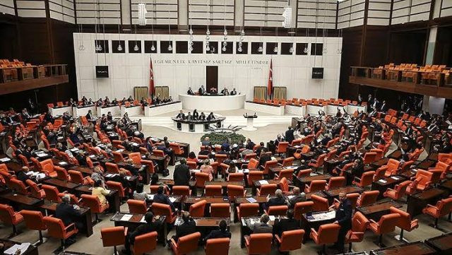 Cumhuriyet tarihinin en büyük fişlemesi yeniden Meclis'e geliyor