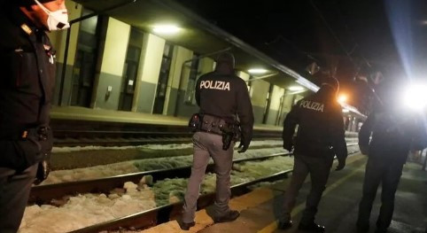 Avusturya İtalya'dan gelen tren seferlerini durdurdu