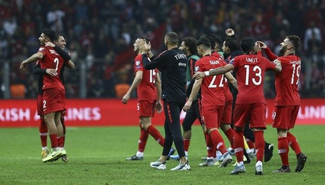 Milli maçlar için koronavirüs önlemi: Maçlar taraftarsız oynanacak!