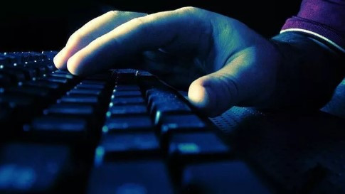 İnsanlar kendini eve kapattı ! İnternet veri trafiği patladı