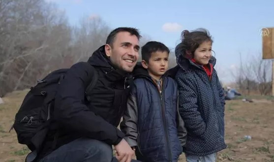 Ünlü oyuncu Ulaş Tuna Astepe Yunanistan sınırına gitti