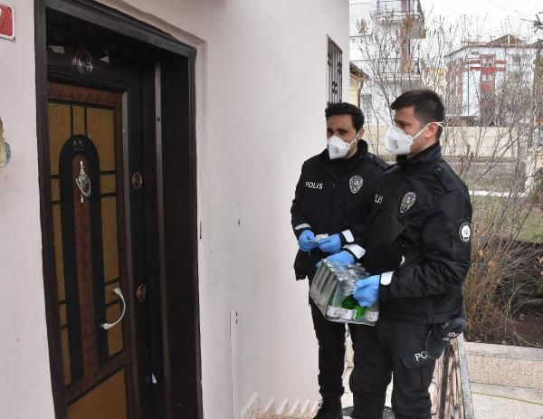 Evden çıkmadı, maden suyu isteğini polis karşıladı