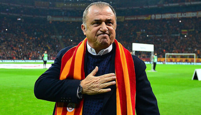 Galatasaray taraftarından Fatih Terim'e mesaj: Koy elini kalbine, evlatların seninle