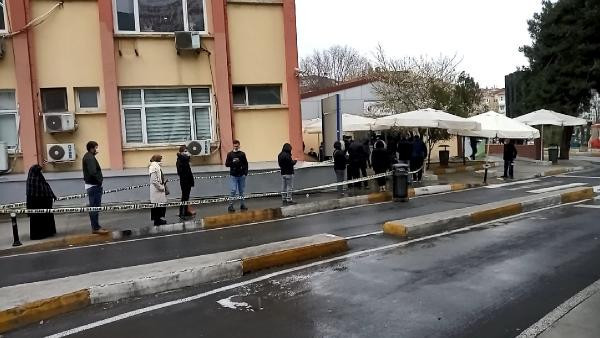 İstanbul'da korona testi kuyruğu bugün daha da uzadı