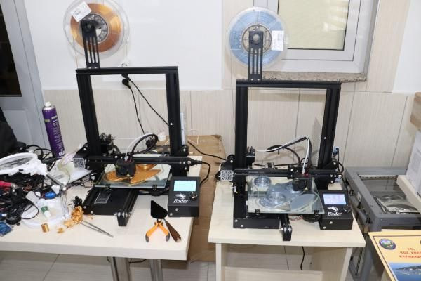 Bilim merkezinde 3D yazıcılarla maske üretildi