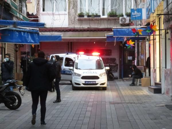 Kadıköy'de İngiliz öğretmen evinde ölü bulundu