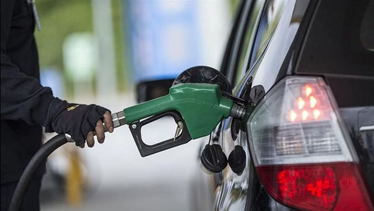 Petrol fiyatları aşağı, benzin fiyatları yukarı! Benzin yine zamlandı!