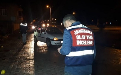 Otomobilde kanlı infaz! 