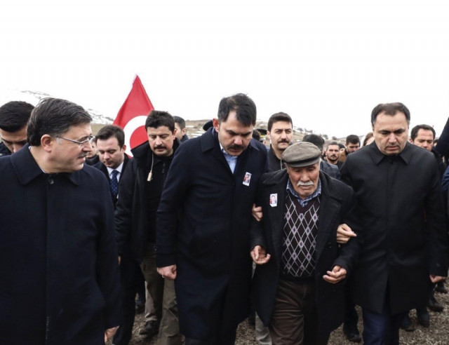 Şehit babası: Ayakkabılarım çamurlu araba mahvolmasın