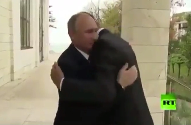 Putin, Esad'ı dış kapıda karşıladı!
