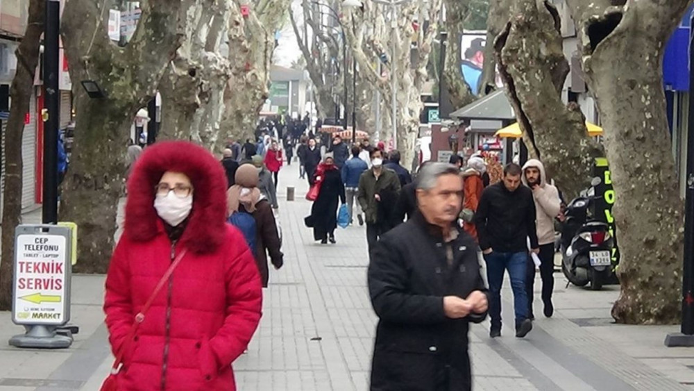 İşte semt semte İstanbul'daki son durum! Sokakların bazısı boş bazısı dolu