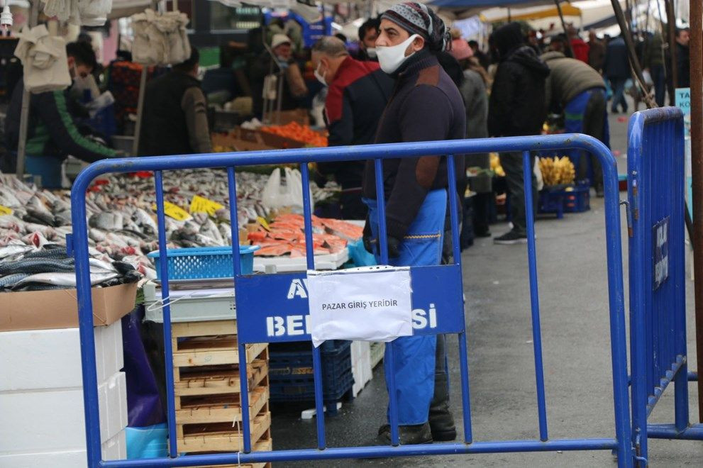 Pazar yeri düzenlemesinde ilk görüntüler İstanbul'dan geldi