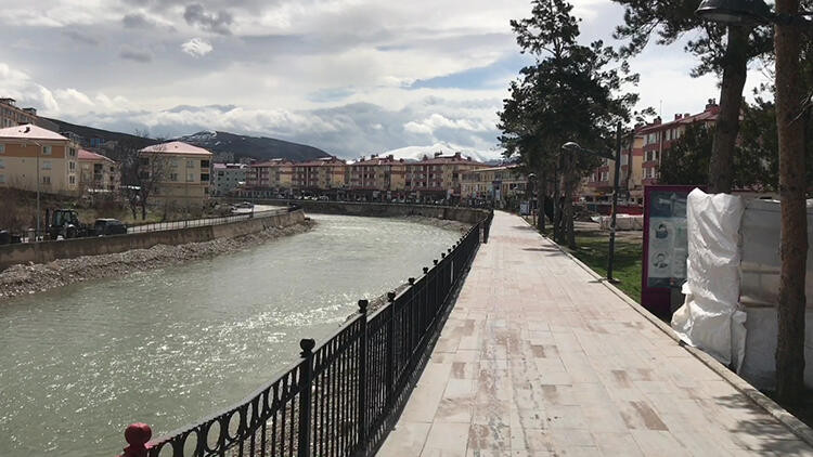 Sokağa çıkma yasağı olmayan Bayburt'ta kimse dışarı çıkmadı