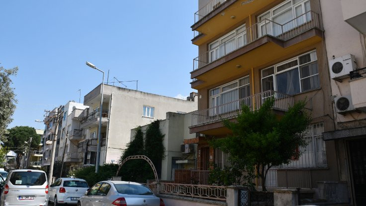 Manisa'da bir bina karantinada