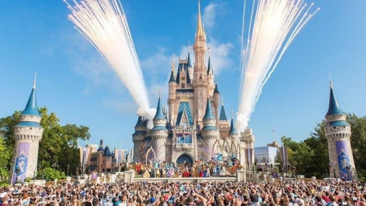 Disney tema parkın 43 bin çalışanı işten çıkarılıyor