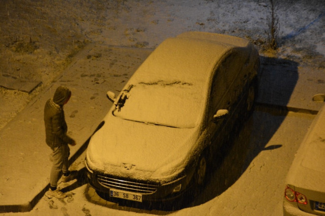 Nisan ayında lapa lapa kar yağdı! - Resim: 3