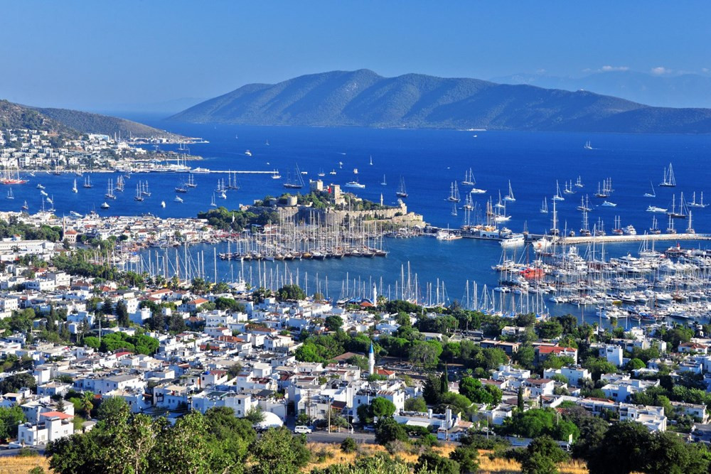 Bodrum'a 25 günde 125 bin araç giriş yaptı !