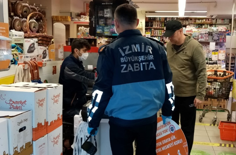İzmir'de marketlere dezenfektan ve maske denetimi