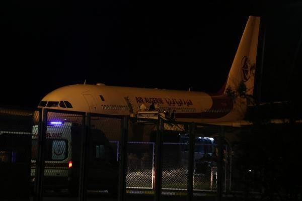 Cezayir'deki Türk vatandaşları Türkiye'ye