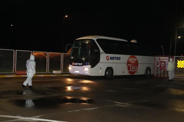 Cezayir'deki Türk vatandaşları Türkiye'ye