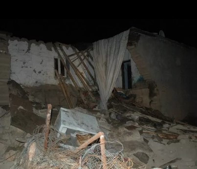Diyarbakır'da kerpiç ev çöktü: 2 kız kardeş hayatını kaybetti