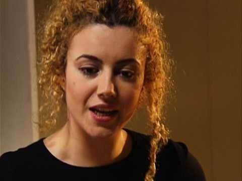 Arka Sokaklar'ın güzeli ikinci kez anne oldu