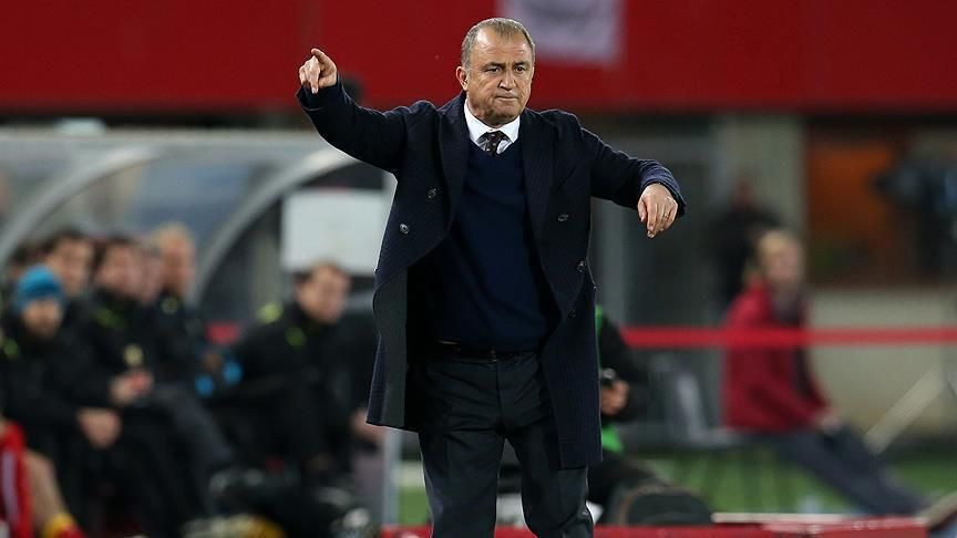 Galatasaray'da Fatih Terim'e indirim yok!